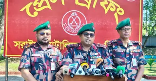 সীমান্তবর্তী জঙ্গলে মিললো ৫ হাজার ভারতীয় মোবাইল ডিসপ্লে